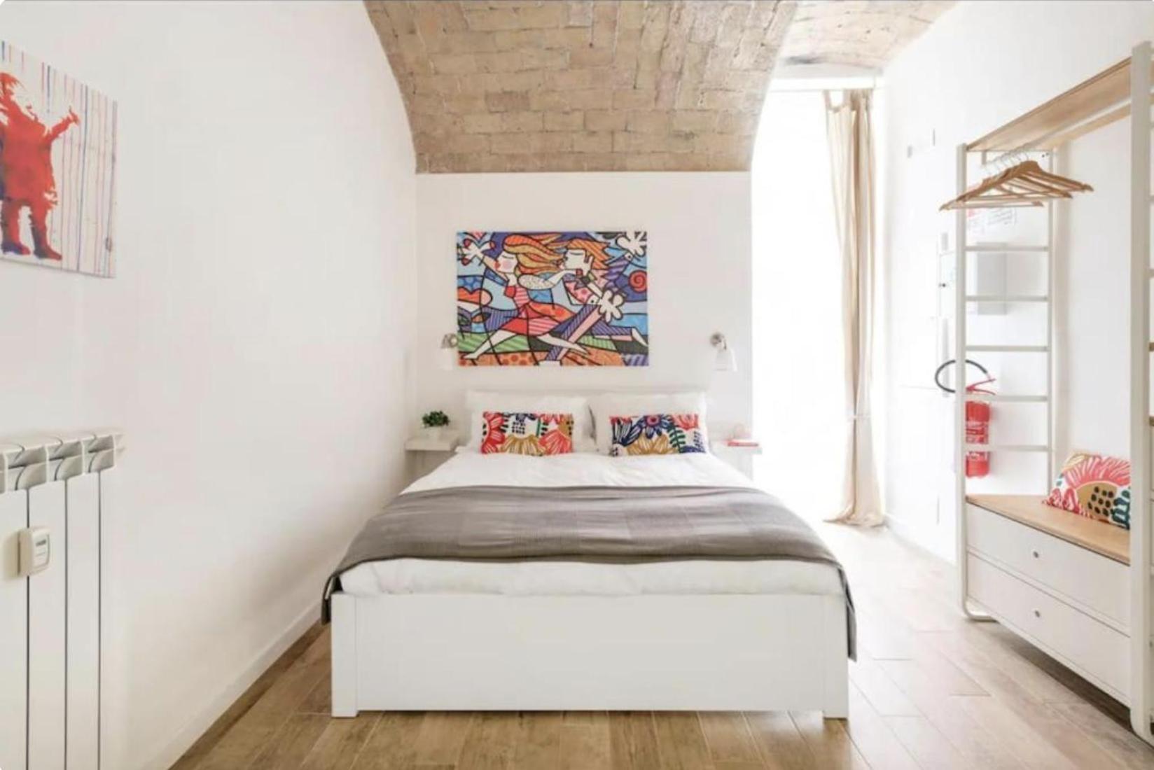 New-Big Honey Colosseum 4Bdr + 2Sofa Bed A/C — Photos 3